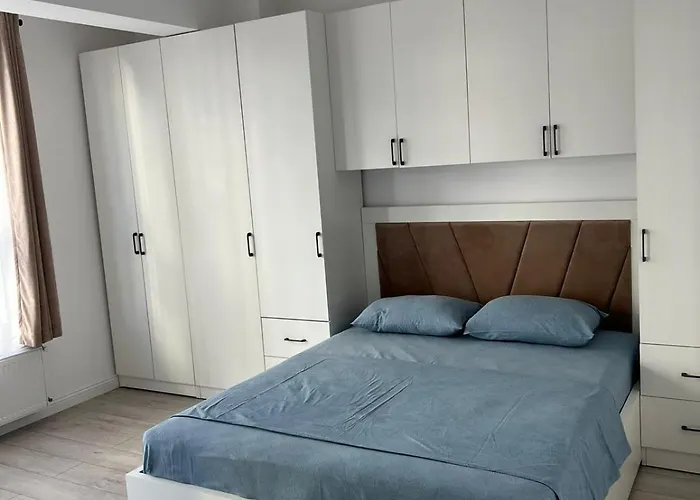 Sunny 2Bedroom Apartment Near City Center Radauti