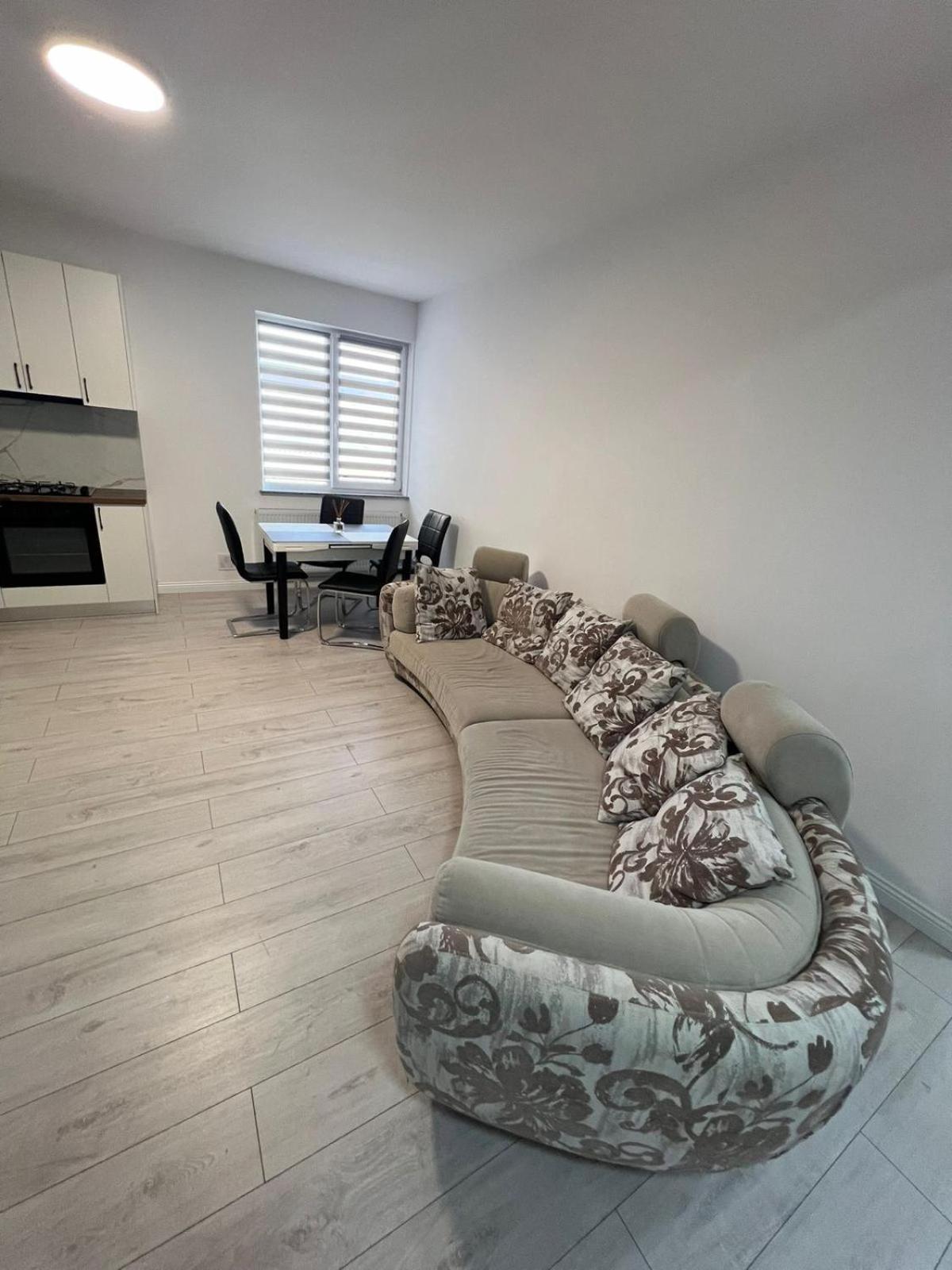 Sunny 2bedroom Near Center * Rădăuţi
